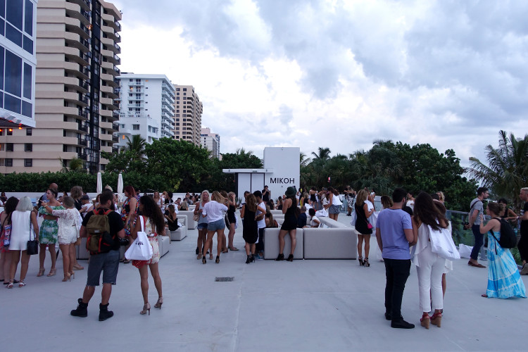 Mikoh 2016 Presentation at SWIMMIAMI - Reception